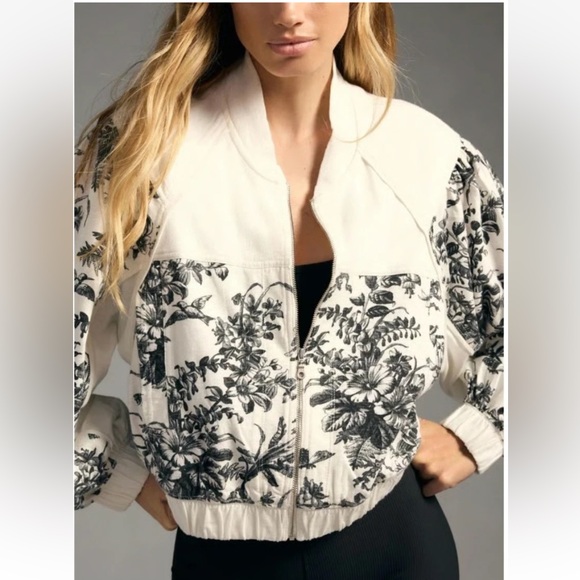 Daily Practice by Anthropologie Black & White Floral Zip-up Sweatshirt - Picture 1 of 11